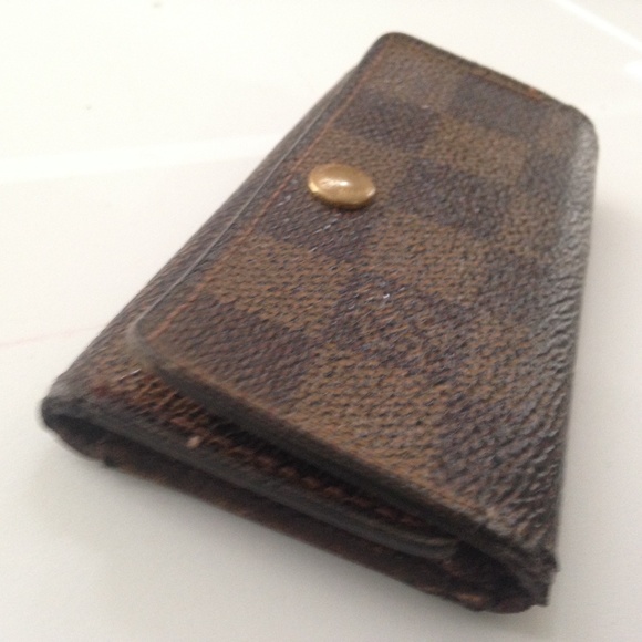 Authentic, Louis Vuitton, Damier Ebene 4-Hooks Key - Picture 3 of 7
